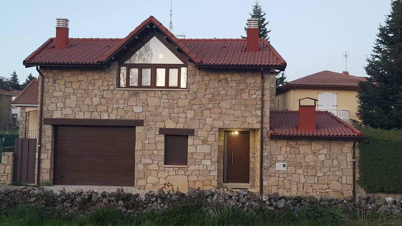 El Cordel De Gredos Pensionat Navarredonda de Gredos Eksteriør billede
