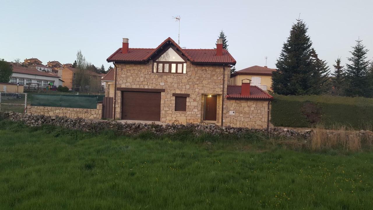 El Cordel De Gredos Pensionat Navarredonda de Gredos Eksteriør billede